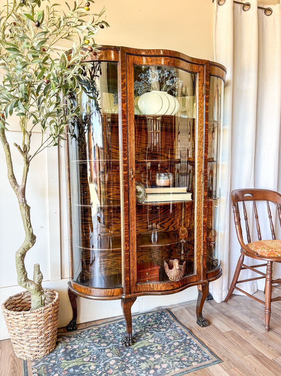 *FREE DELIVERY* Antique Tiger Oak Serpentine Glass Clawfoot Curio Cabinet