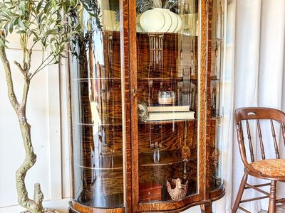 *FREE DELIVERY* Antique Tiger Oak Serpentine Glass Clawfoot Curio Cabinet