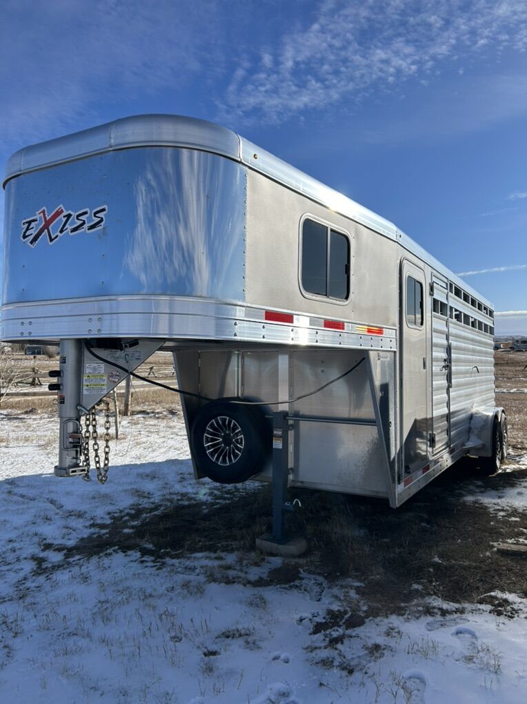 2025 Exiss 20’ Aluminum Gooseneck Stock Combo