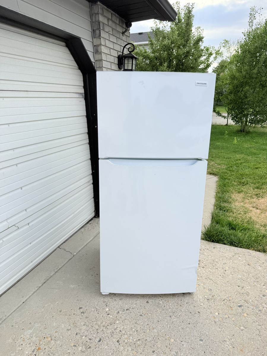 BRAND NEW  FRIGIDAIRE
