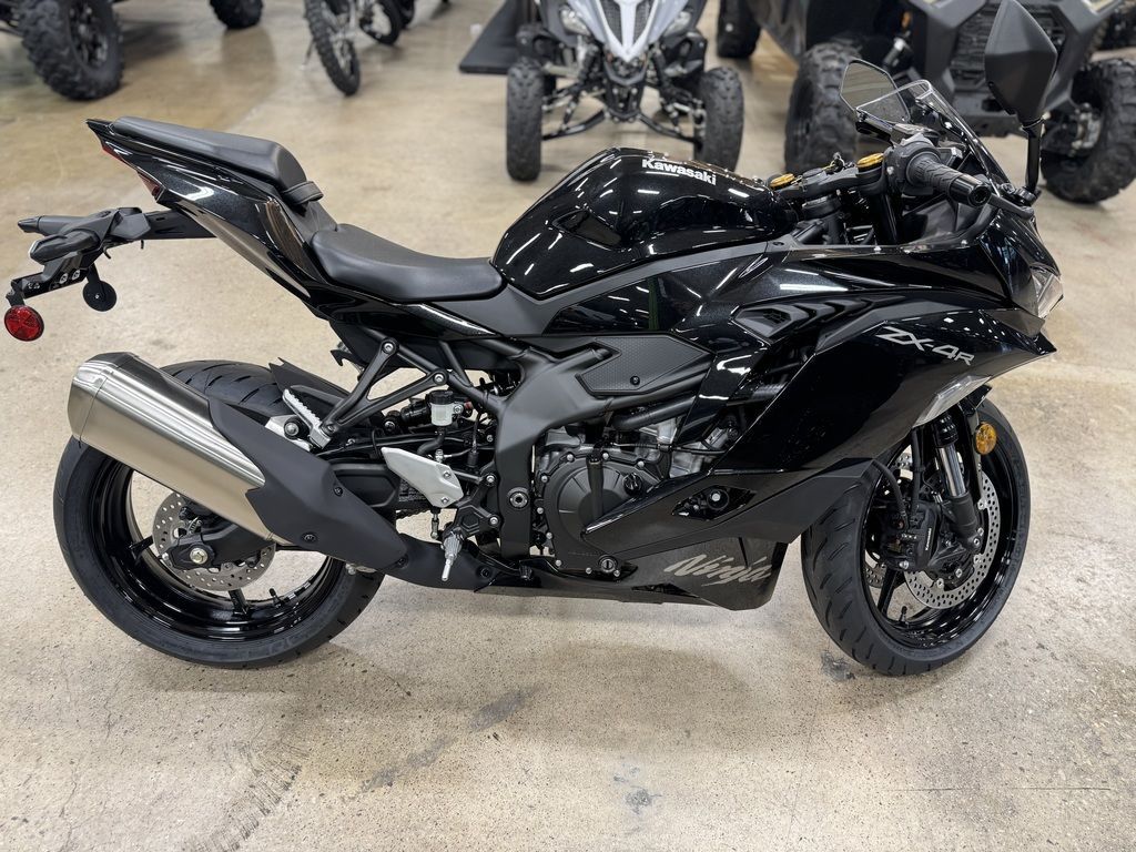 2026 Kawasaki NINJA ZX-4R ABS Metallic Spark Black