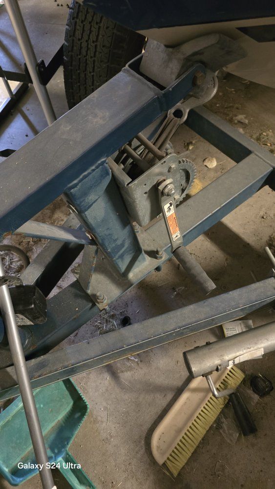 Main image 11