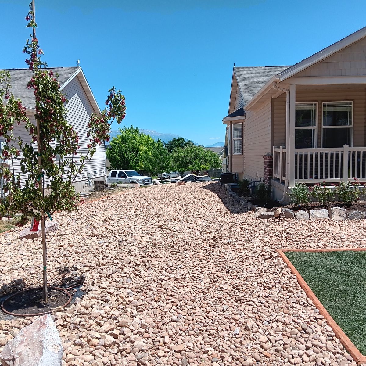 Landscape contractor Sod Sprinklers Gravel Pavers