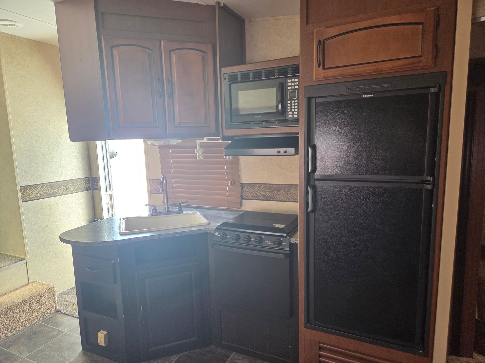 Main image 14