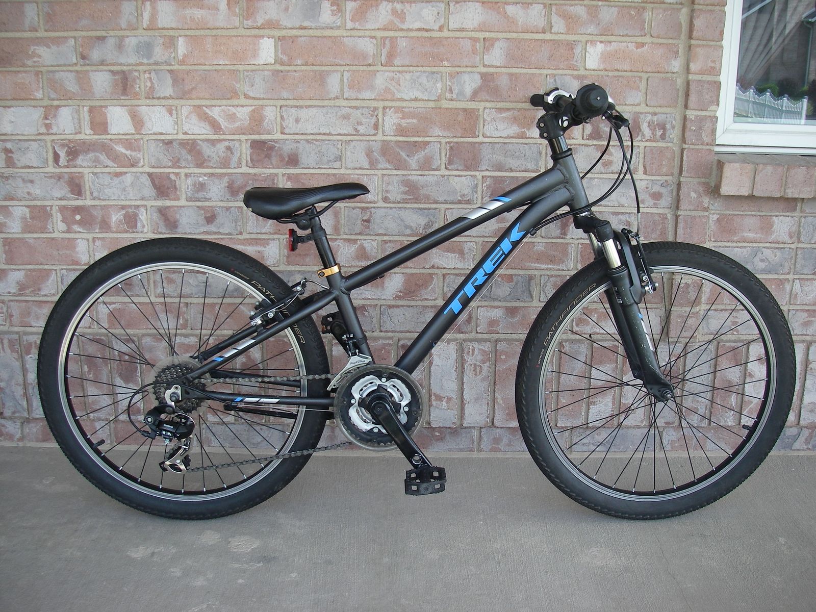 Boys or Girls 24" Aluminum TREK PreCaliber Mountain Bike, 21-SPEED, Shocks, New SPECIALIZED Tires, Black
