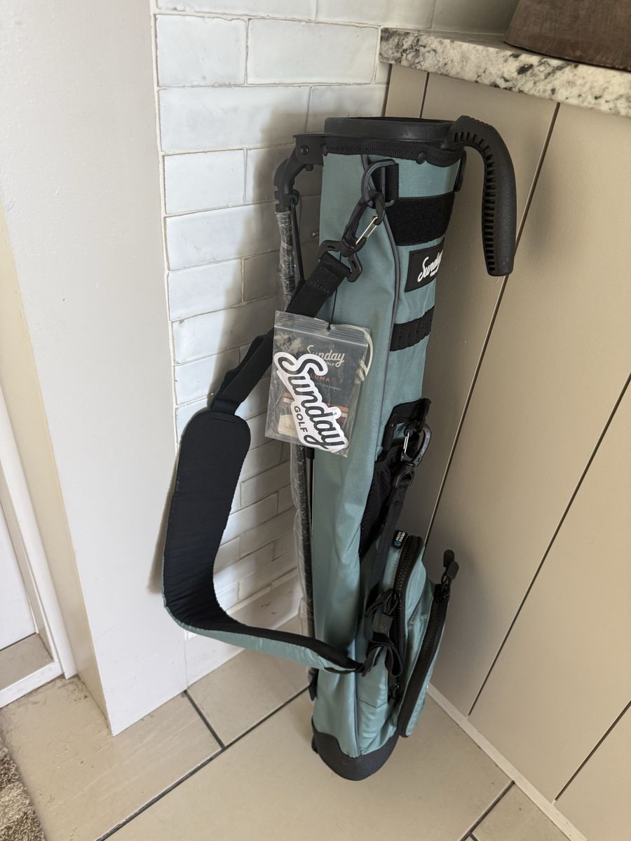 New Sunday Loma Par 3 Golf Stand Bag