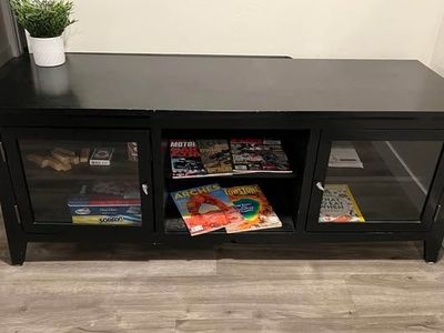 Very nice, sturdy media center/console