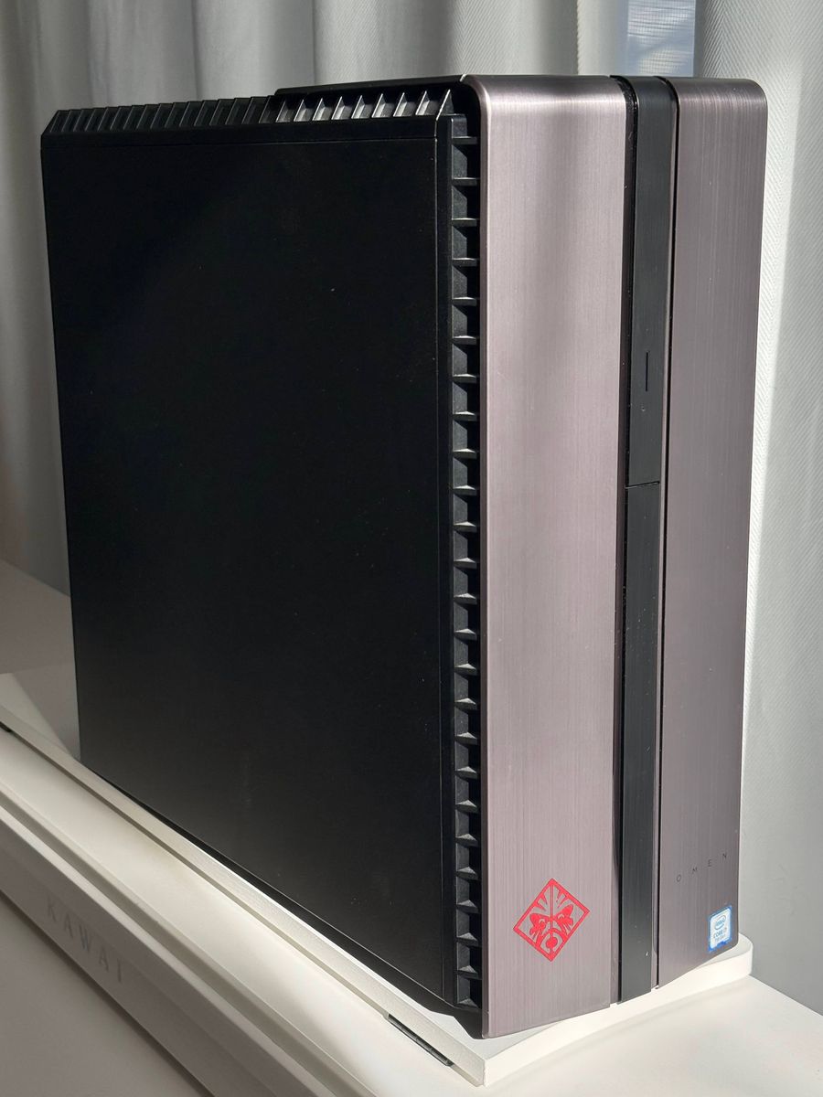 Gaming PC i7-7700 GTX1070 16GB RAM 256 SSD + 2TB HDD Win11