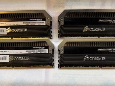 Corsair Dominator Platinum 32GB (4x8GB) DDR3 1866MHz RAM