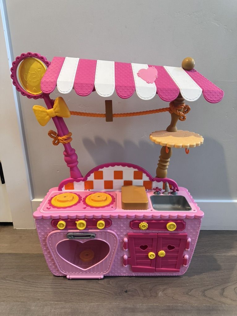 Lalaloopsy Bake Shop Kitchen
