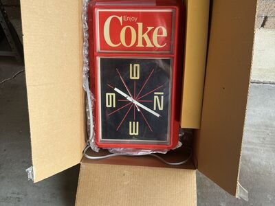 Wall Mount Lited Electric Clock!