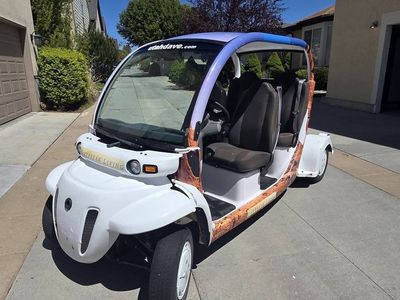 2008 Street Legal GEM car sits 4
