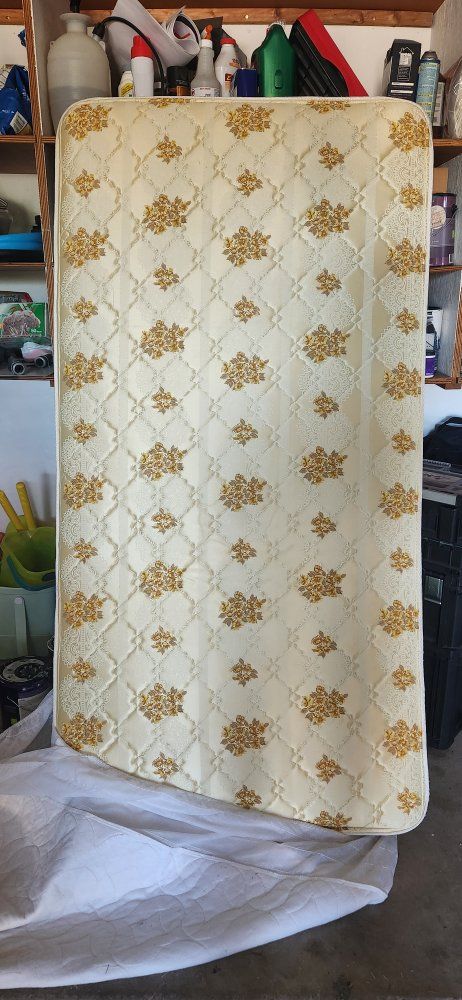 free twin mattress