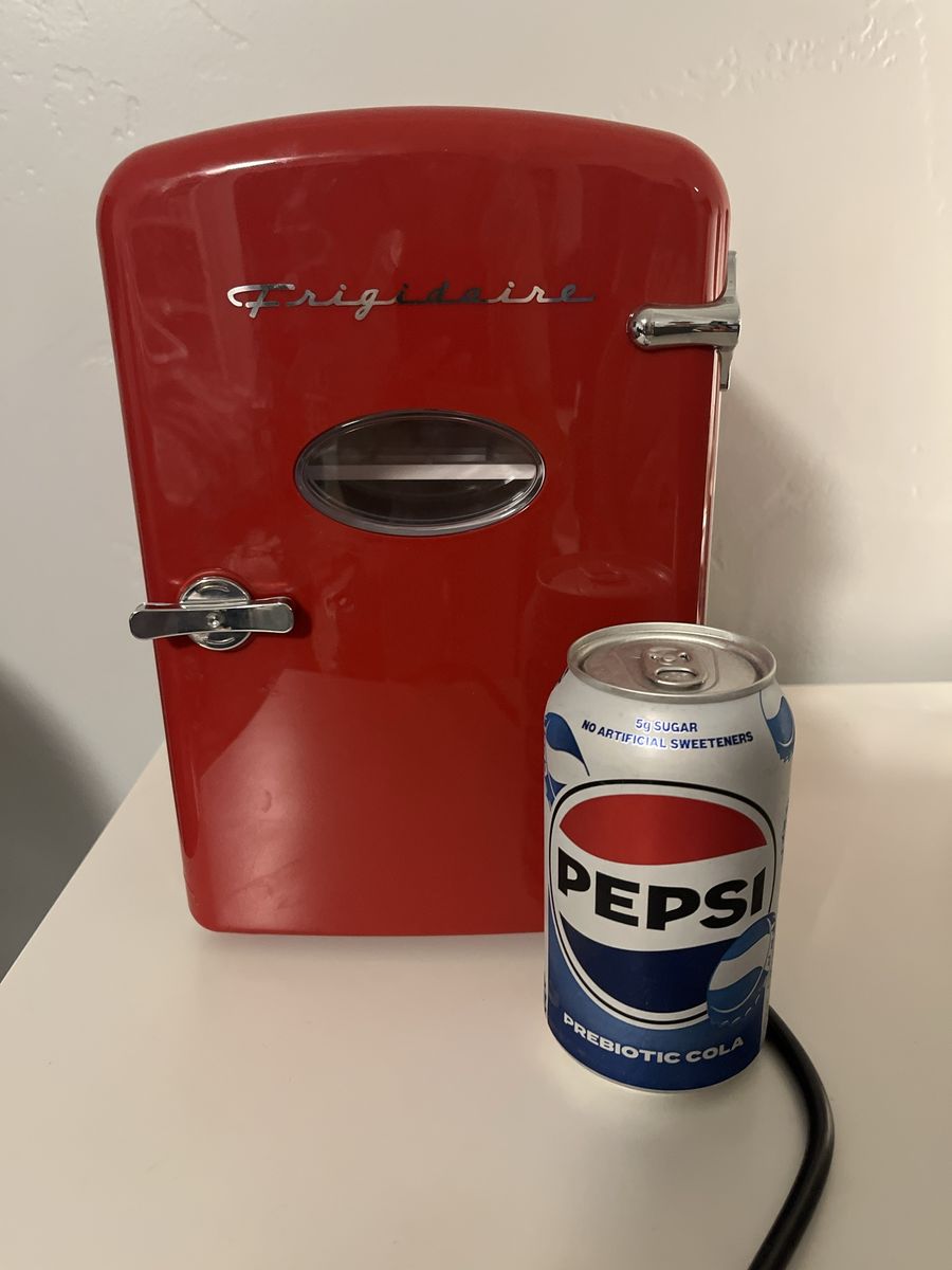 Frigidaire EFMIS129-B Retro 6-Can Mini Beverage Fridge - Red