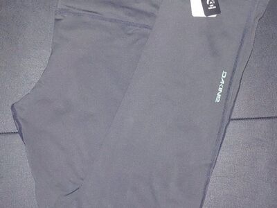Ladies Dakine Light Baselayer Leggings black size