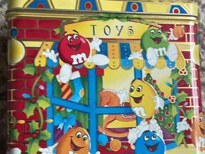 Christmas M&M Tin Number 03 Canister Series 1996 Collectible Village M & M