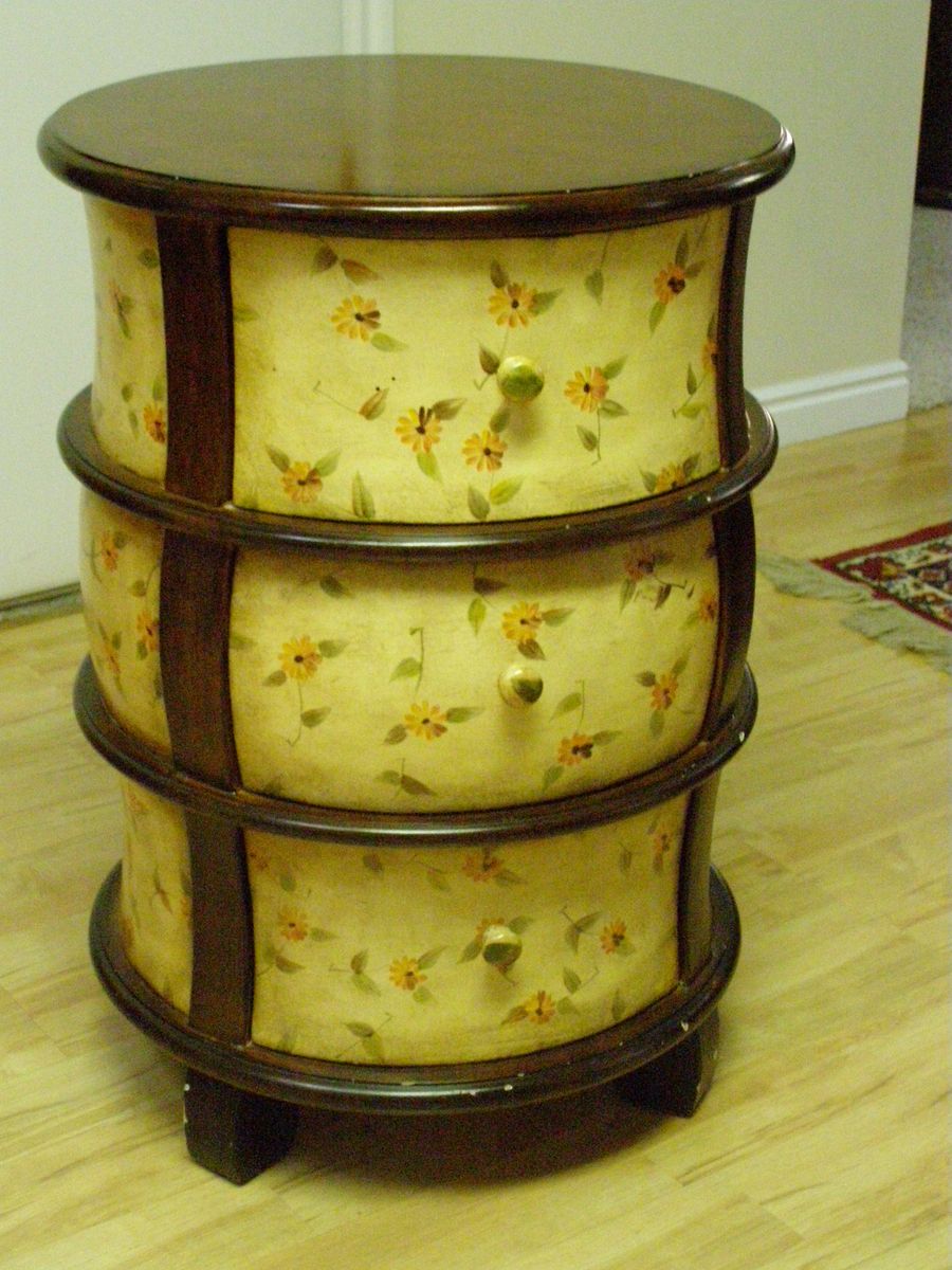 Round cabinet
