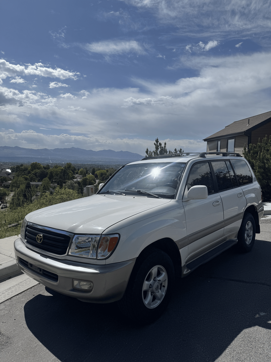2000 Toyota Land Cruiser Base