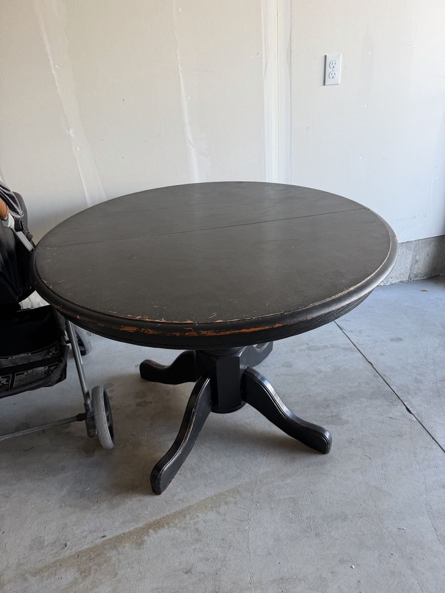 Black Round Pedestal Dining Table with Leaf