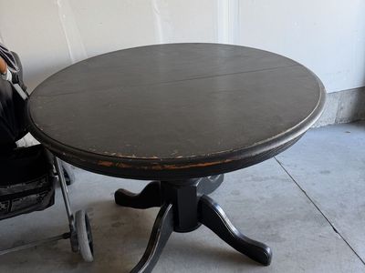 Black Round Pedestal Dining Table with Leaf