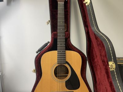 NEEDS REPAIR - Yamaha 12 String Acoustic Guitar