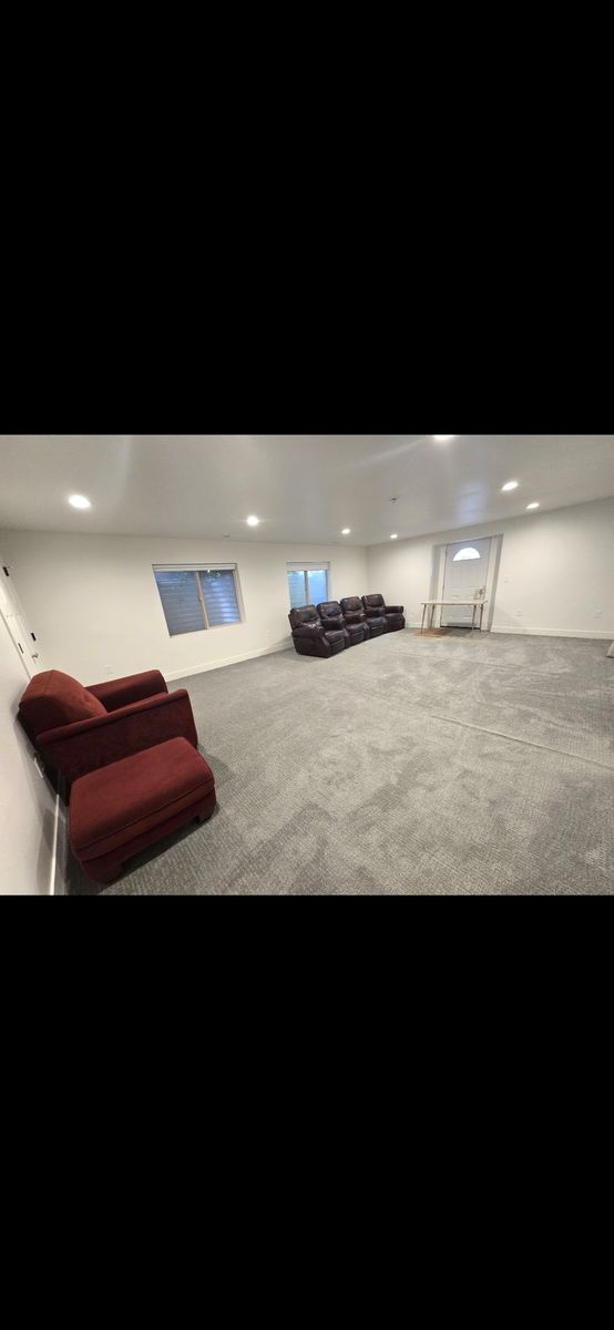 Main image 10