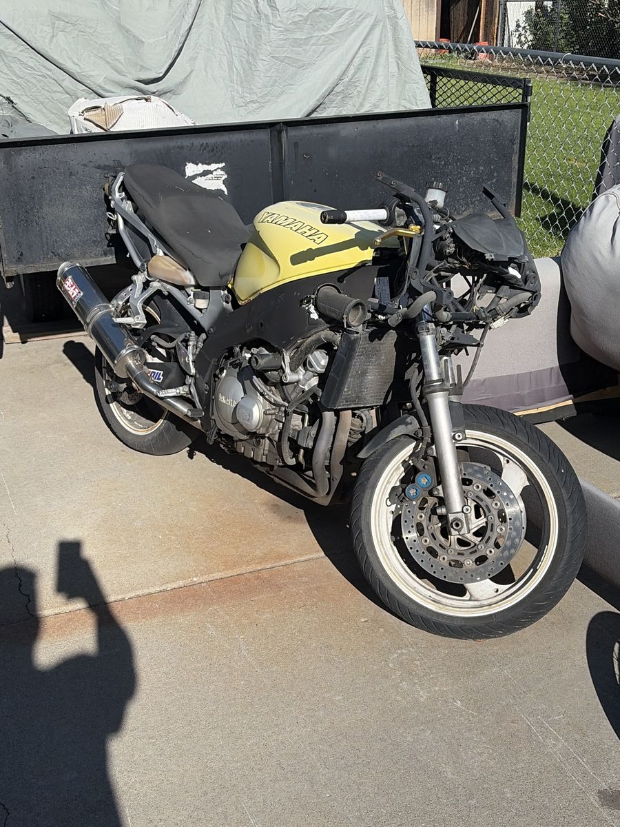 1998 Yamaha YZF-R6 Project Sportbike with Clean Title