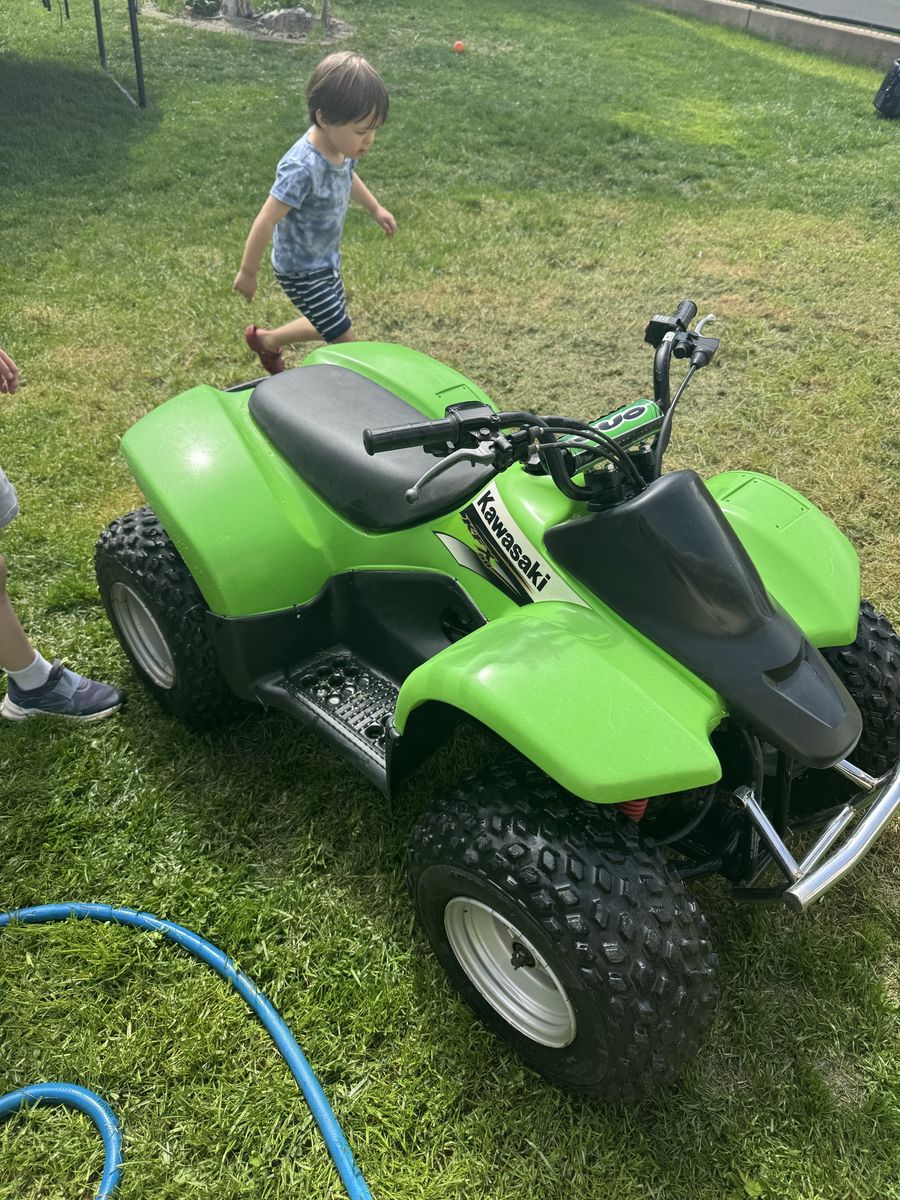 Small Four Wheeler - Suzuki LTA50 02'