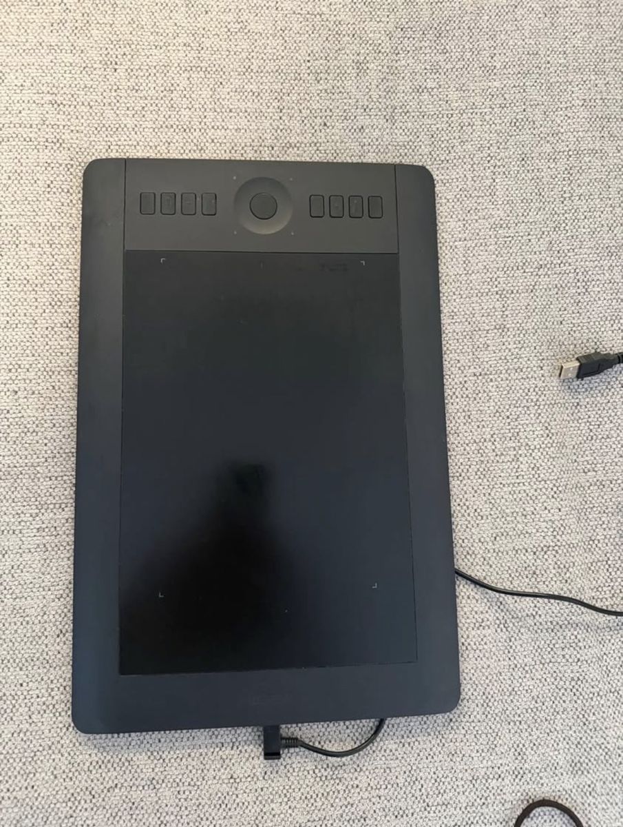 Wacom Pen Tablet Intuos Pro