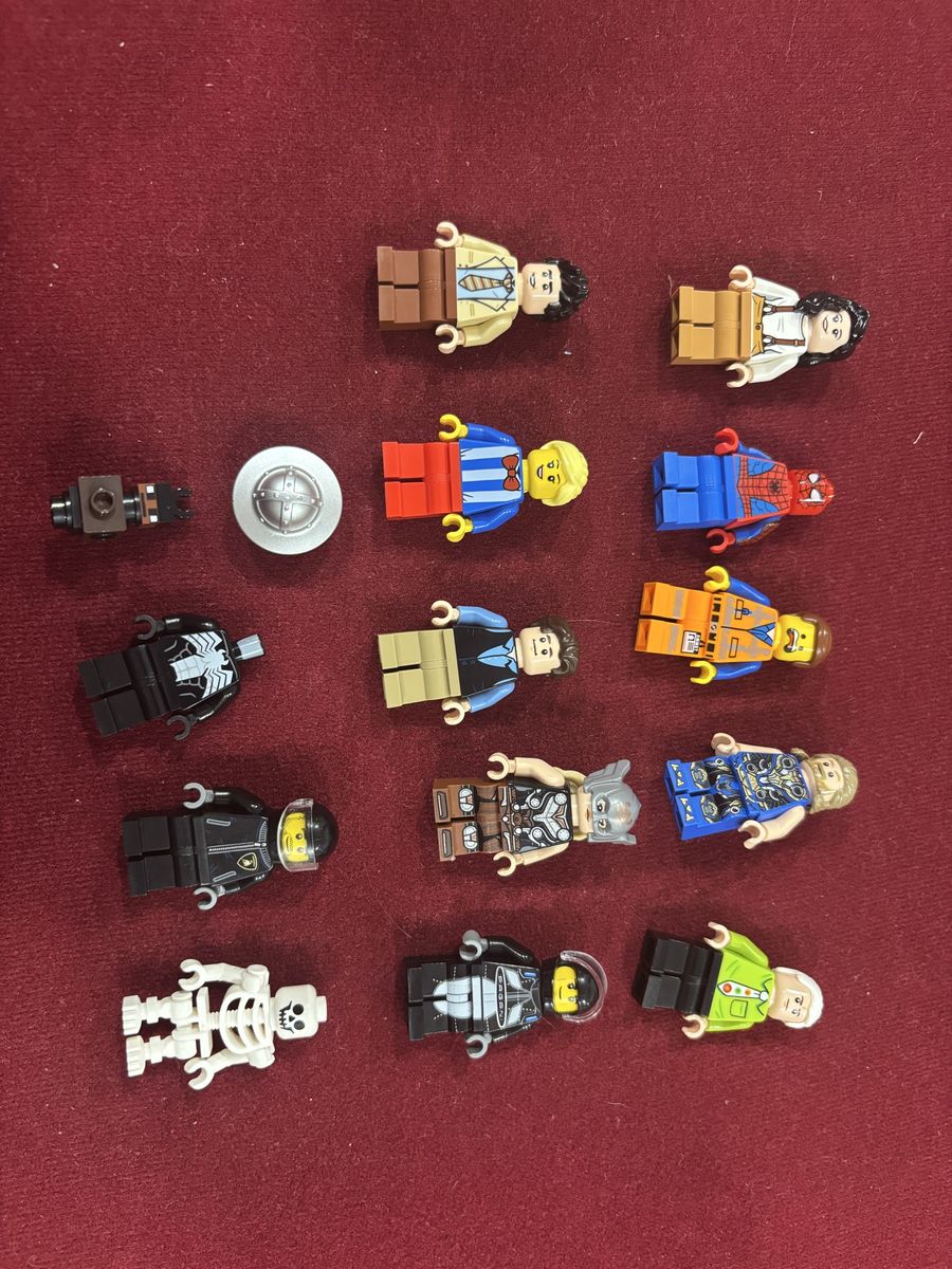 Lego minifig lot