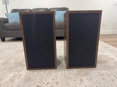 JBL Lancer 33 Vintage Bookshelf Speakers - Pair (8 Ohms)