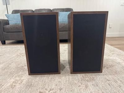 JBL Lancer 33 Vintage Bookshelf Speakers - Pair (8 Ohms)