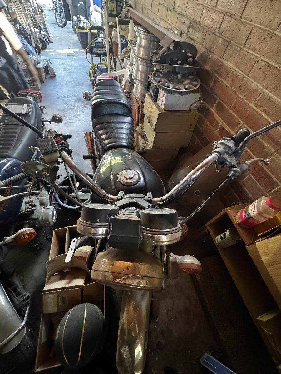 Main image 3