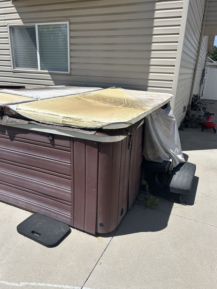 Free hot tub!