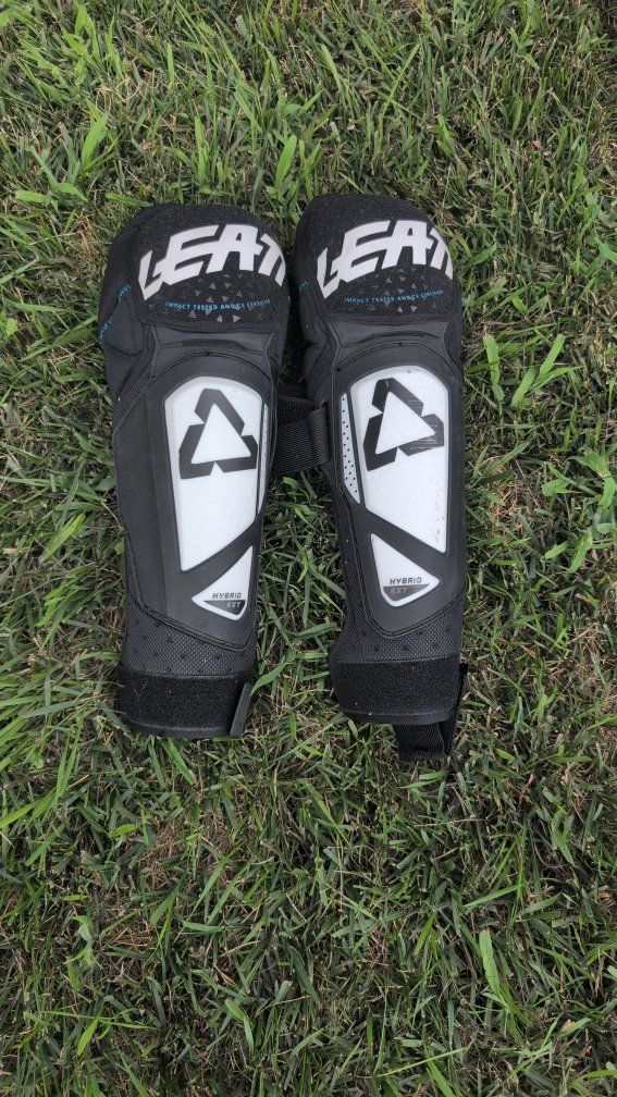 Leatt Hybrid EXT Knee and Shin Guards - Black / White