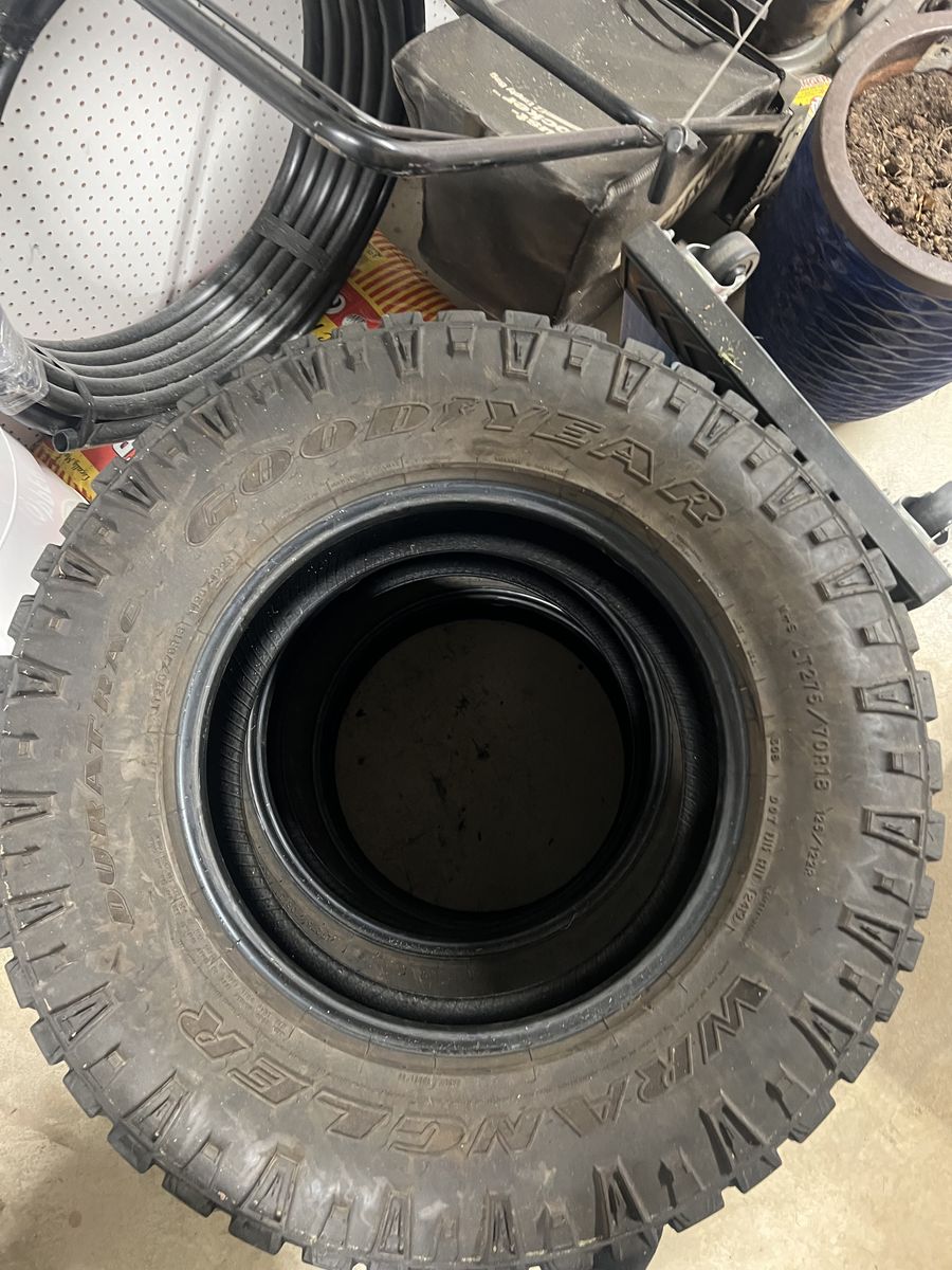 Goodyear Wrangler LT 275/70 R18