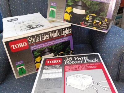 Toro Style Lites Walk Lights Outdoor Lighting Kit w/ 36 Watt Power Pack Model 52182 & 52179