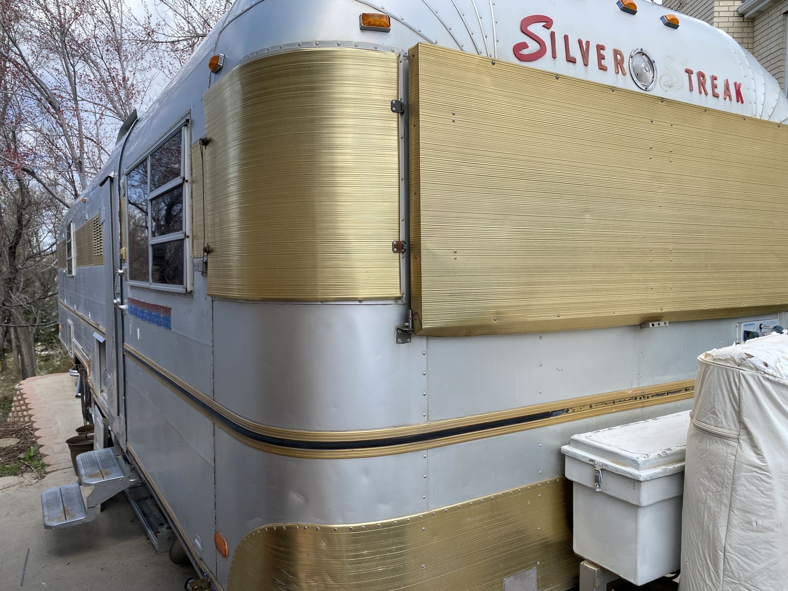 Travel Trailer Silver Streak Vintage 1974