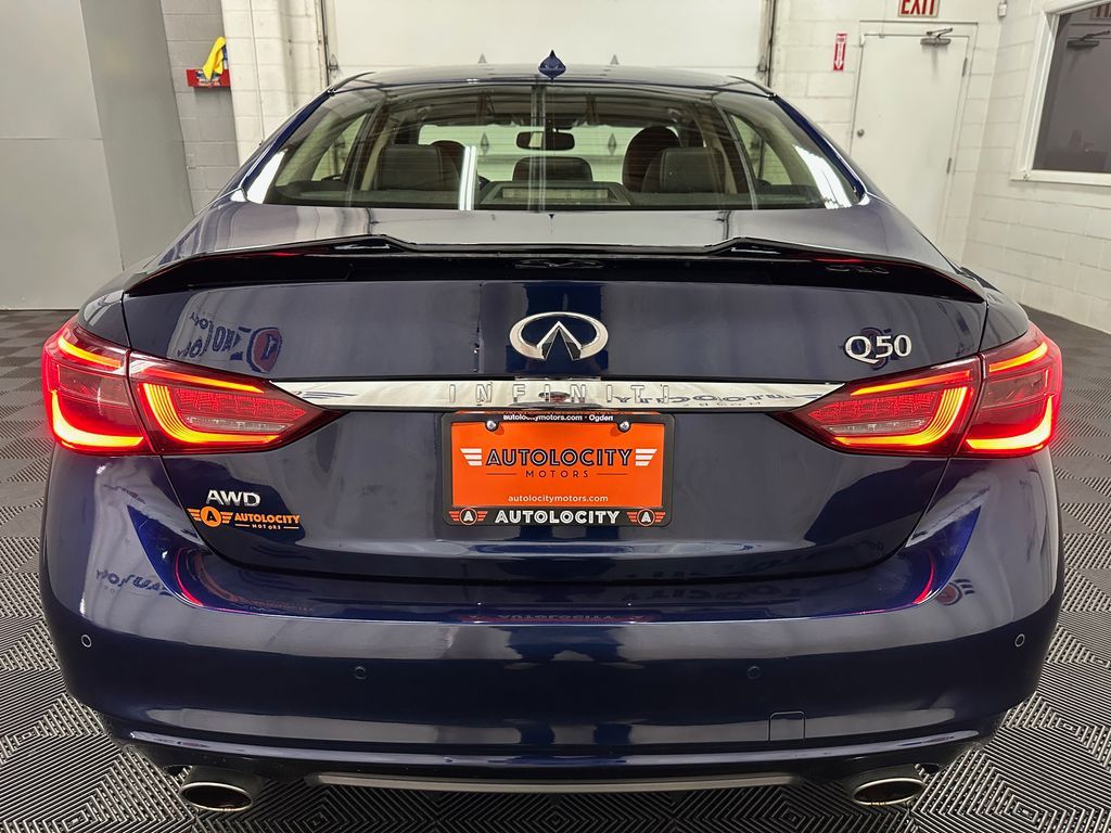 Main image 10