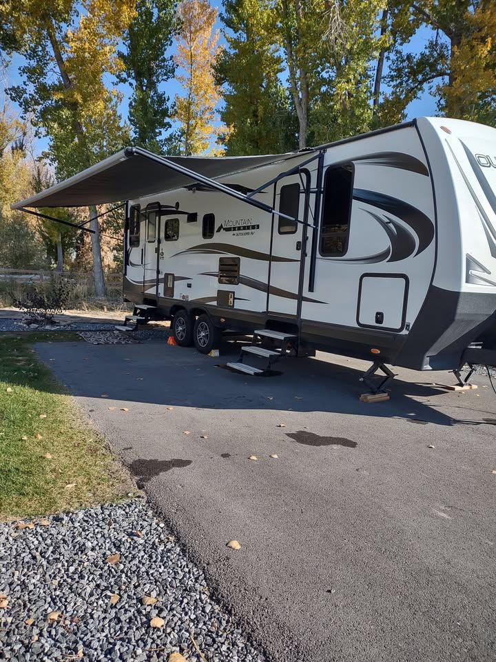2021 Outdoors 25RDS