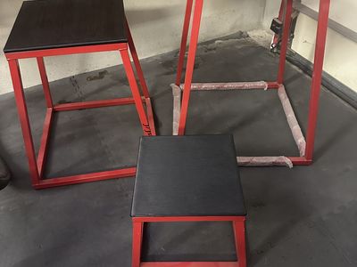 Set of 3 Heavy-Duty Steel Plyometric Jump Boxes – Excellent Condition