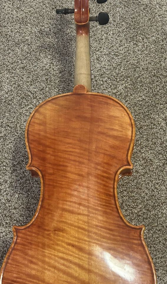 Main image 3