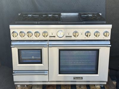 FREE DELIVERY - Thermador Pro Grand 48” Dual Fuel Range AND Range hood - Digital