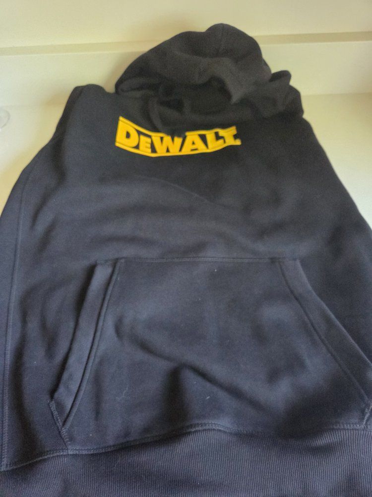 XL Dewalt hoodie