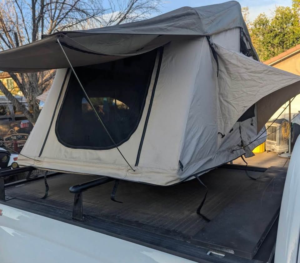 Smittybuilt Overlander 3 Person Rooftop Tent