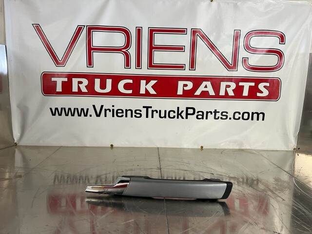 Kenworth T680 Right Door Handle