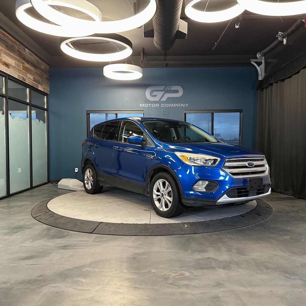 2019 FORD ESCAPE SE