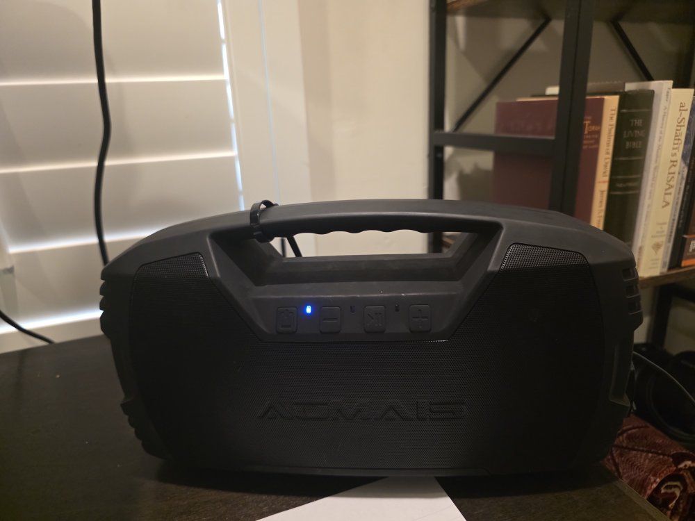 AOMAIS GO Bluetooth speaker