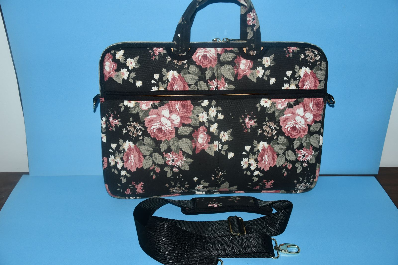 FLORAL PADDED LAPTOP BAG ~ 11" x 16" x 1" ~ ZIPPERED ~ HANDLES ~ SHOULDER STRAP ~ CLEAN!