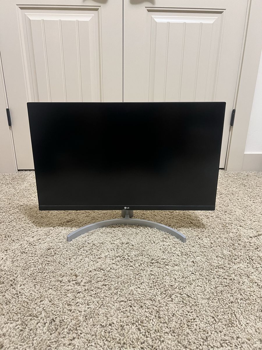 LG 27” Full HD IPS Monitor – Excellent Condition